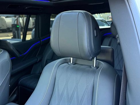 Used 2024 Mercedes-Benz Maybach GLS 600 4MATIC image 3