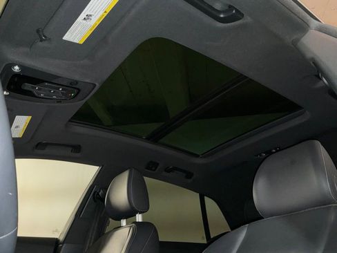 Used 2023 Audi Q8 Premium w/ Convenience Package image 4