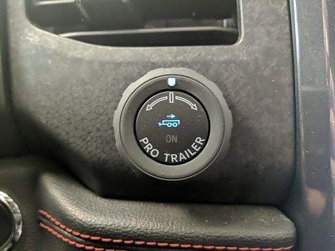 Used 2022 Ford Expedition Max Limited image 34