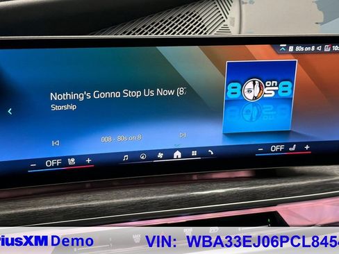 Used 2023 BMW 760i xDrive w/ Executive Package image 35