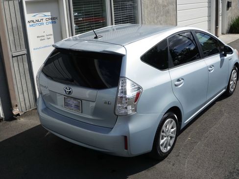 Used 2014 Toyota Prius V Three image 24