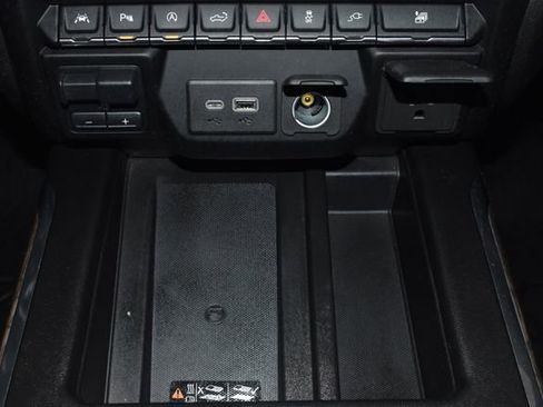 Used 2020 Chevrolet Silverado 1500 High Country w/ Safety Package II image 21