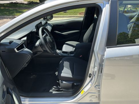 Used 2024 Toyota Corolla LE FWD image 16