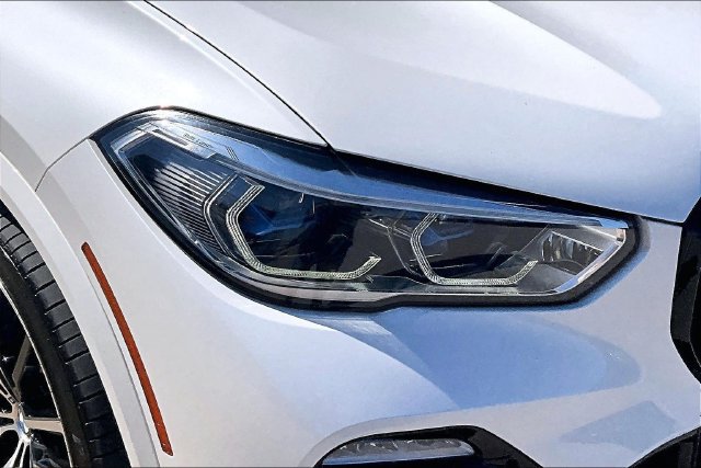 Used 2021 BMW X5 sDrive40i w/ M Sport Package RWD image 29