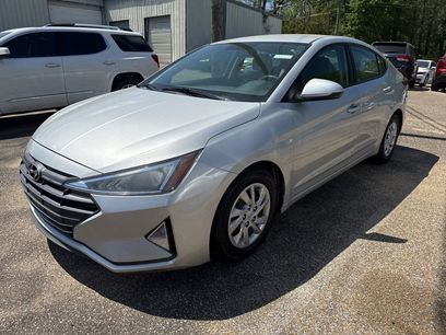 Used 2019 Hyundai Elantra SE