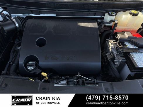 Used 2020 Chevrolet Traverse LT w/ LPO, Floor Liner Package AWD/4WD image 35