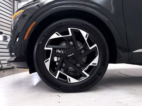 Certified 2025 Kia Sportage SX FWD image 16