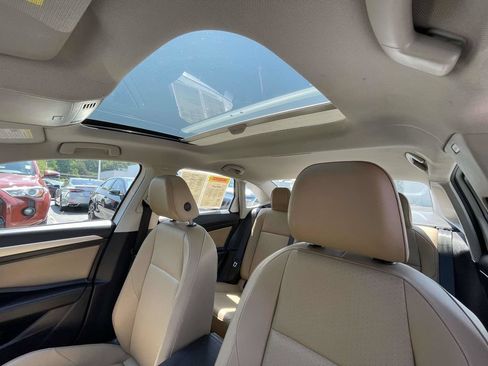 Used 2019 Volkswagen Jetta SE FWD image 17