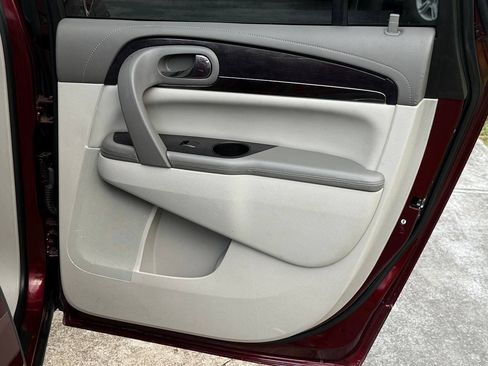 Used 2017 Buick Enclave Leather FWD image 20