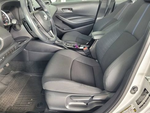 Used 2022 Toyota Corolla SE w/ SE Premium Package FWD image 17