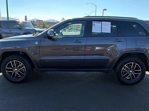 Used 2018 Jeep Grand Cherokee Trailhawk w/ Trailhawk Luxury Group AWD/4WD image 6