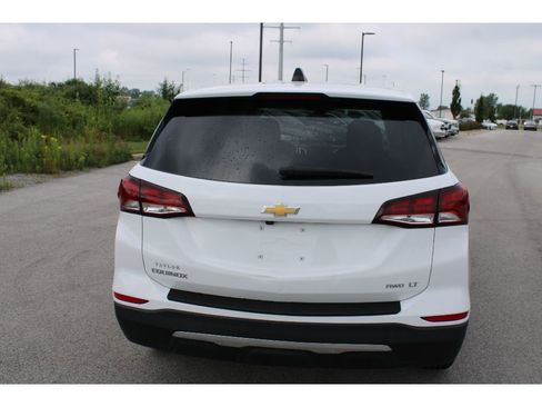 Used 2023 Chevrolet Equinox LT image 4