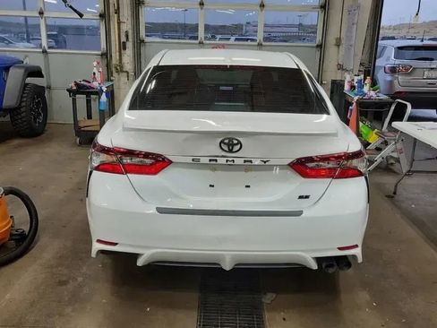 Used 2023 Toyota Camry SE FWD image 3