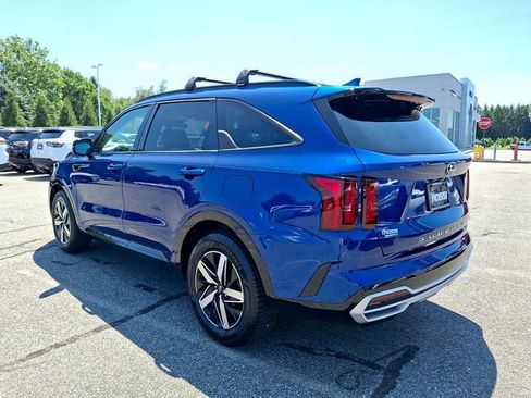 Used 2021 Kia Sorento S w/ Panoramic Sunroof Package FWD image 4