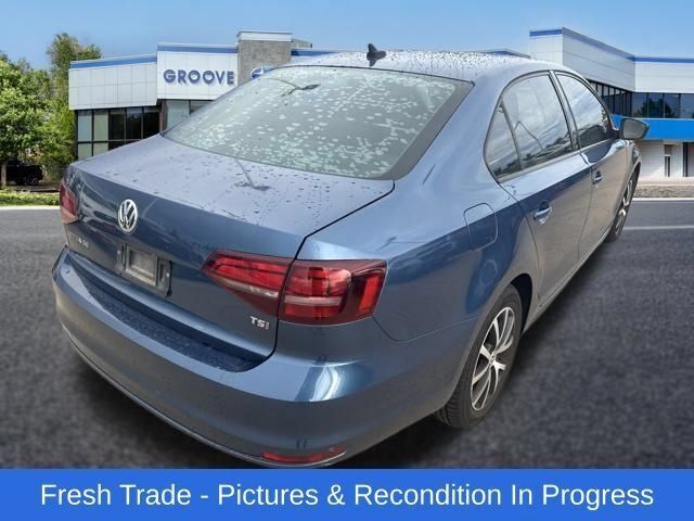 Used 2016 Volkswagen Jetta SE FWD image 5