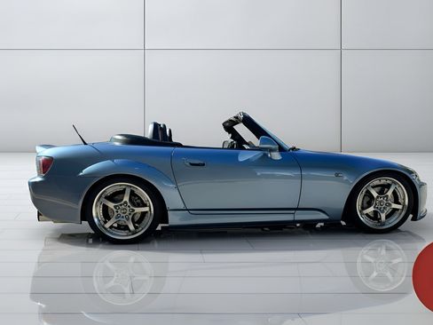 Used 2003 Honda S2000 image 11