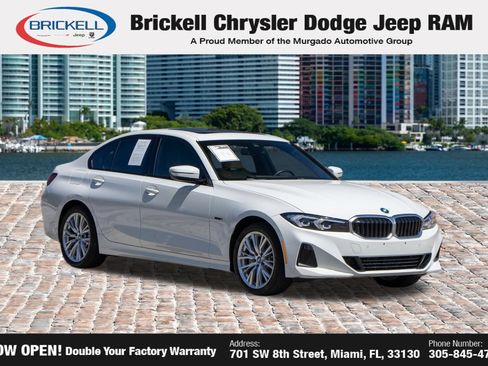 Used 2023 BMW 330e w/ Driving Assistance Package RWD image 3