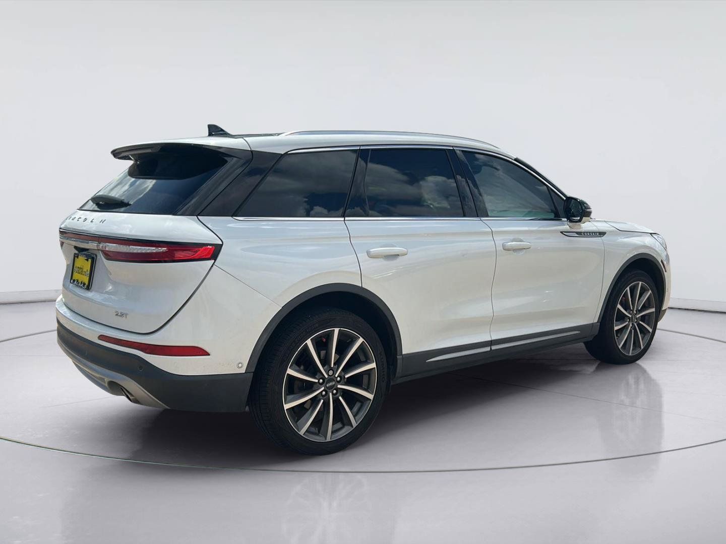 Used 2020 Lincoln Corsair Reserve w/ Equipment Group 202A AWD/4WD image 4