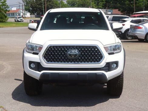 Used 2019 Toyota Tacoma TRD Off-Road AWD/4WD image 2