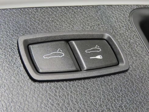 Certified 2026 Porsche Macan AWD/4WD image 50
