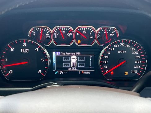 Used 2017 Chevrolet Silverado 1500 High Country image 26