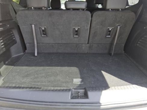 Used 2025 Buick Enclave Preferred FWD image 10