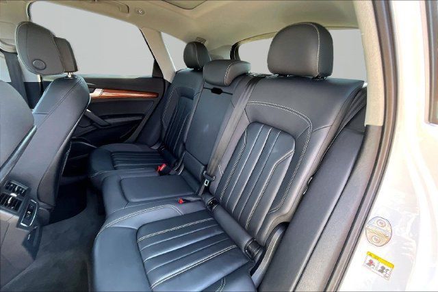Used 2023 Audi Q5 2.0T Premium Plus w/ Premium Plus Package AWD/4WD image 28