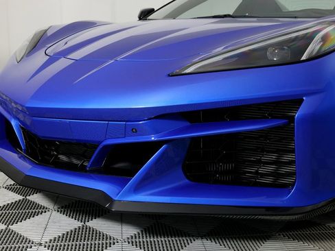 Used 2025 Chevrolet Corvette E-Ray w/ Stealth Interior Trim Package AWD/4WD image 35