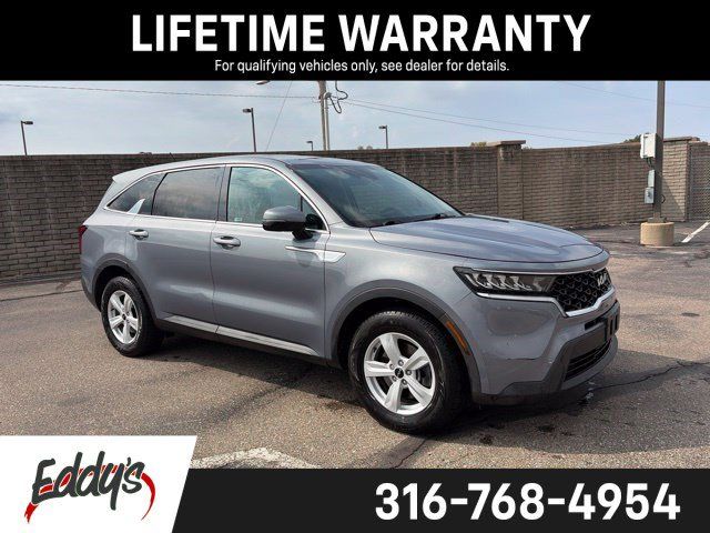 Used 2022 Kia Sorento LX FWD image 1