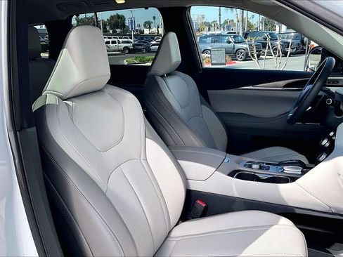 Used 2026 INFINITI QX60 Luxe w/ Cargo Package image 7