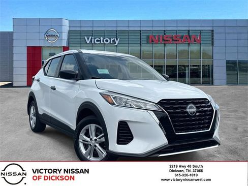 New 2025 Nissan Kicks Play S image 1