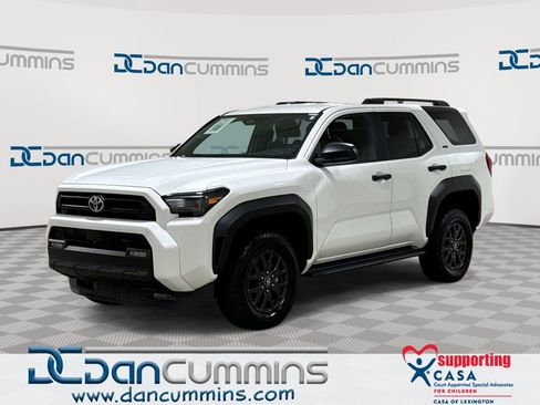 Used 2025 Toyota 4Runner SR5 AWD/4WD image 1