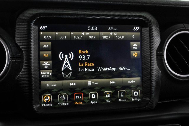 Used 2021 Jeep Wrangler Unlimited Sahara w/ Cold Weather Group AWD/4WD image 31