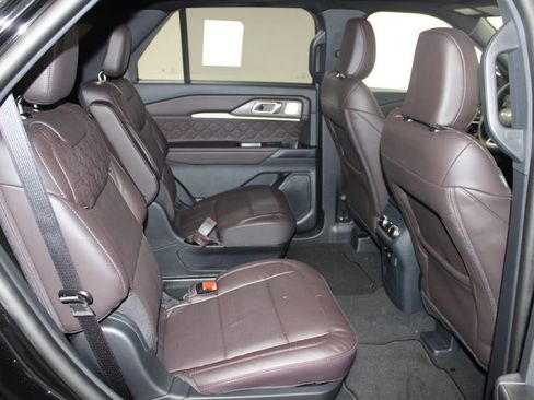 New 2026 Ford Explorer Platinum w/ LUX Leather Package image 31