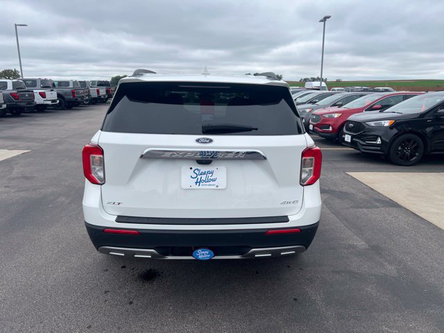 Used 2024 Ford Explorer XLT w/ Equipment Group 202A AWD/4WD image 6