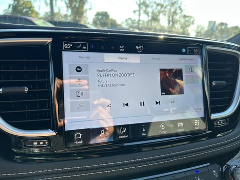 New 2026 Chrysler Pacifica Limited image 49