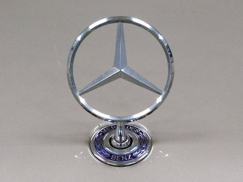 Used 1999 Mercedes-Benz E 320 4MATIC Sedan image 16