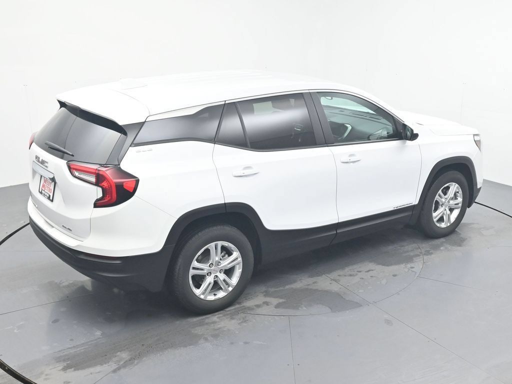 Used 2024 GMC Terrain SLE AWD/4WD image 7