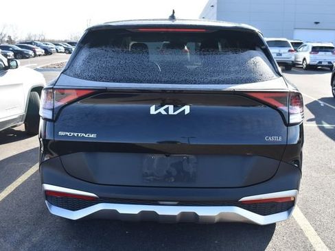 Certified 2023 Kia Sportage LX image 4