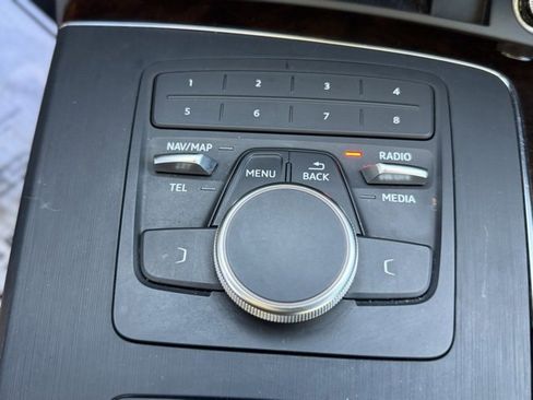 Used 2019 Audi Q5 2.0T Premium image 18