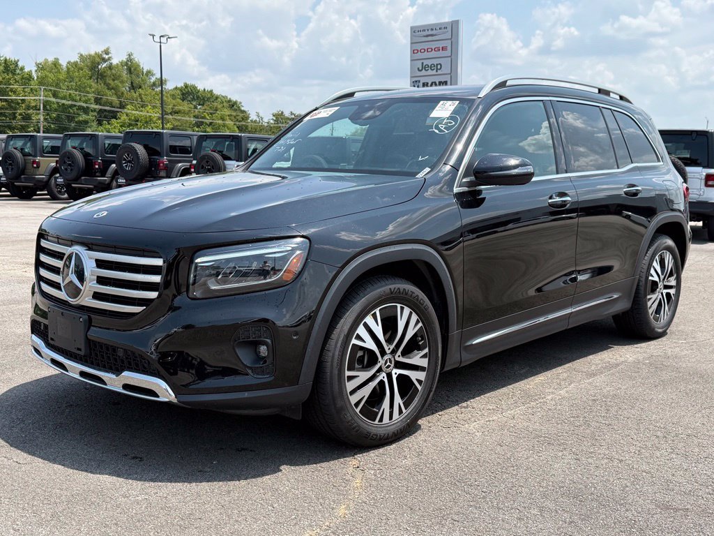 Used 2024 Mercedes-Benz GLB 250 image 3