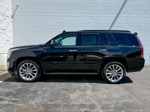 Used 2019 Cadillac Escalade Luxury AWD/4WD image 10