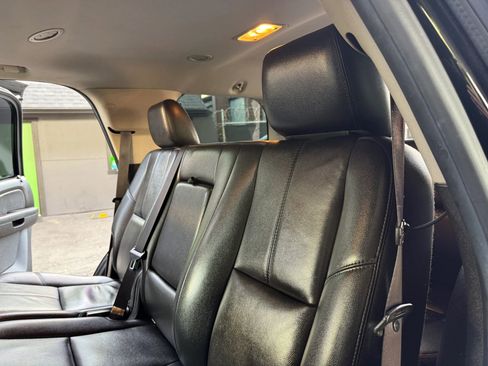 Used 2013 Chevrolet Tahoe LT image 17