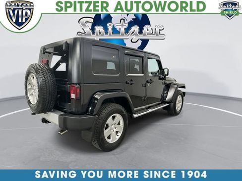 Used 2009 Jeep Wrangler Unlimited Sahara w/ Dual Top Group AWD/4WD image 10