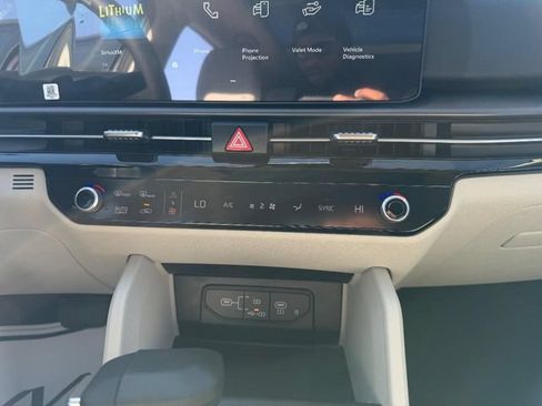New 2026 Kia Sportage EX w/ EX Panorama Roof Package FWD image 15