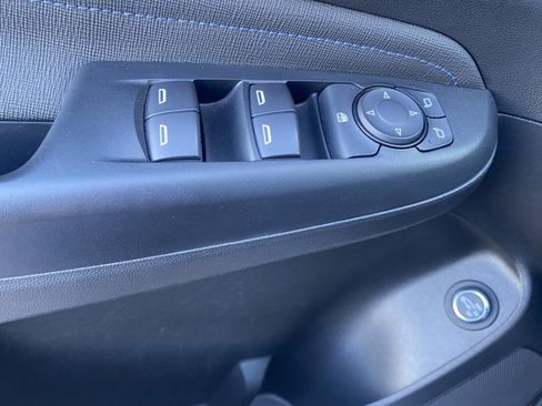 Used 2024 Buick Envista Sport Touring image 14