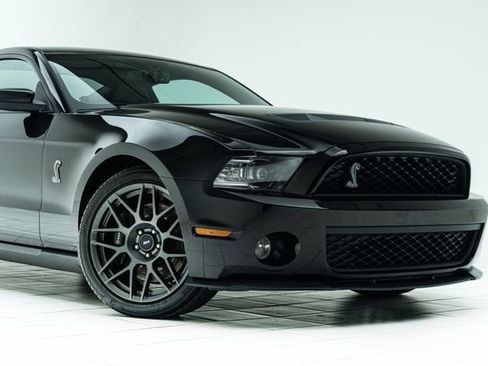 Used 2012 Ford Mustang Shelby GT500 w/ SVT Performance Pkg image 4