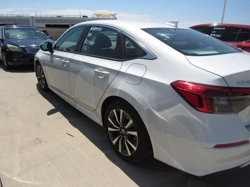 Used 2023 Honda Civic EX image 4