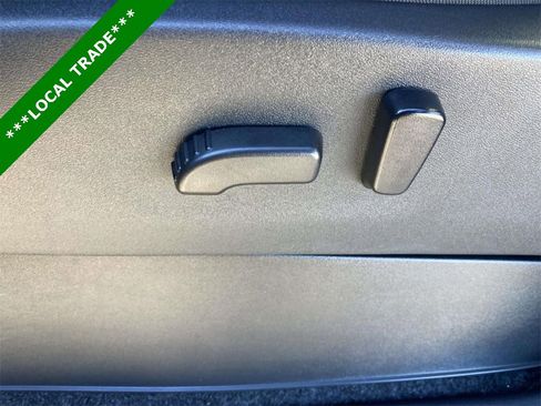 Used 2023 Nissan Frontier SV w/ Midnight Edition Package image 17