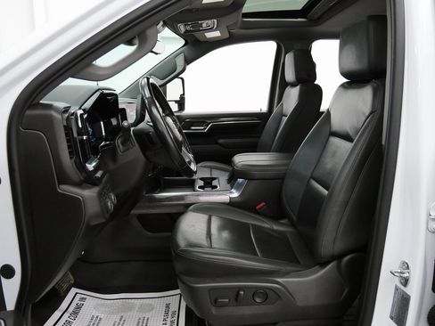 Used 2024 Chevrolet Silverado 3500 LTZ w/ LTZ Plus Package image 13